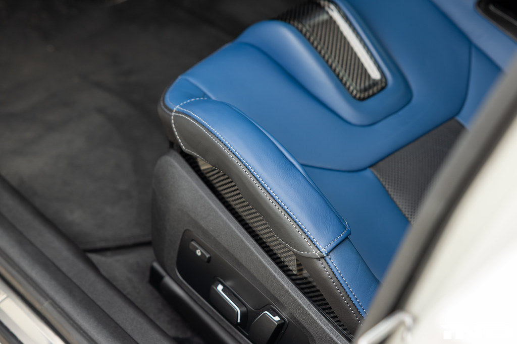 Bucket seat carbon side bolster trim installed G82 M4
